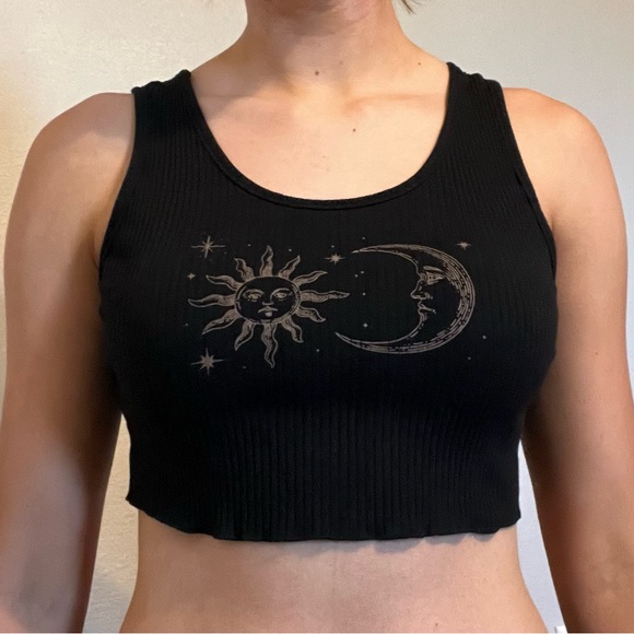 Black crop top - Picture 4 of 5